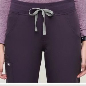 Figs small Kade pants in purple shadow